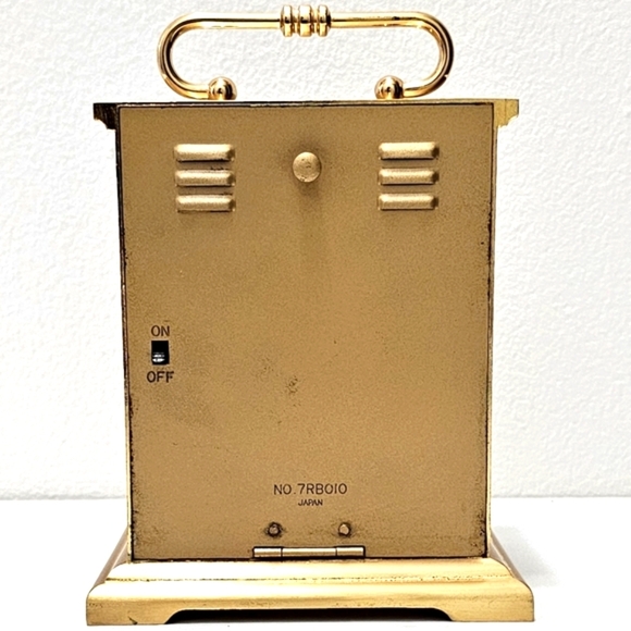 Bulova Gold Square Mantle Carriage Table Transistor Alarm Clock - Picture 7 of 16